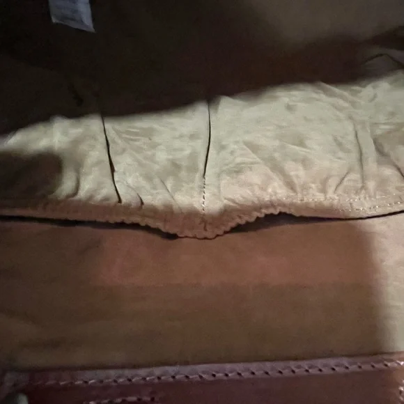 Patricia Nash Purse. 100% Leather. Brown - Picture 7 of 16